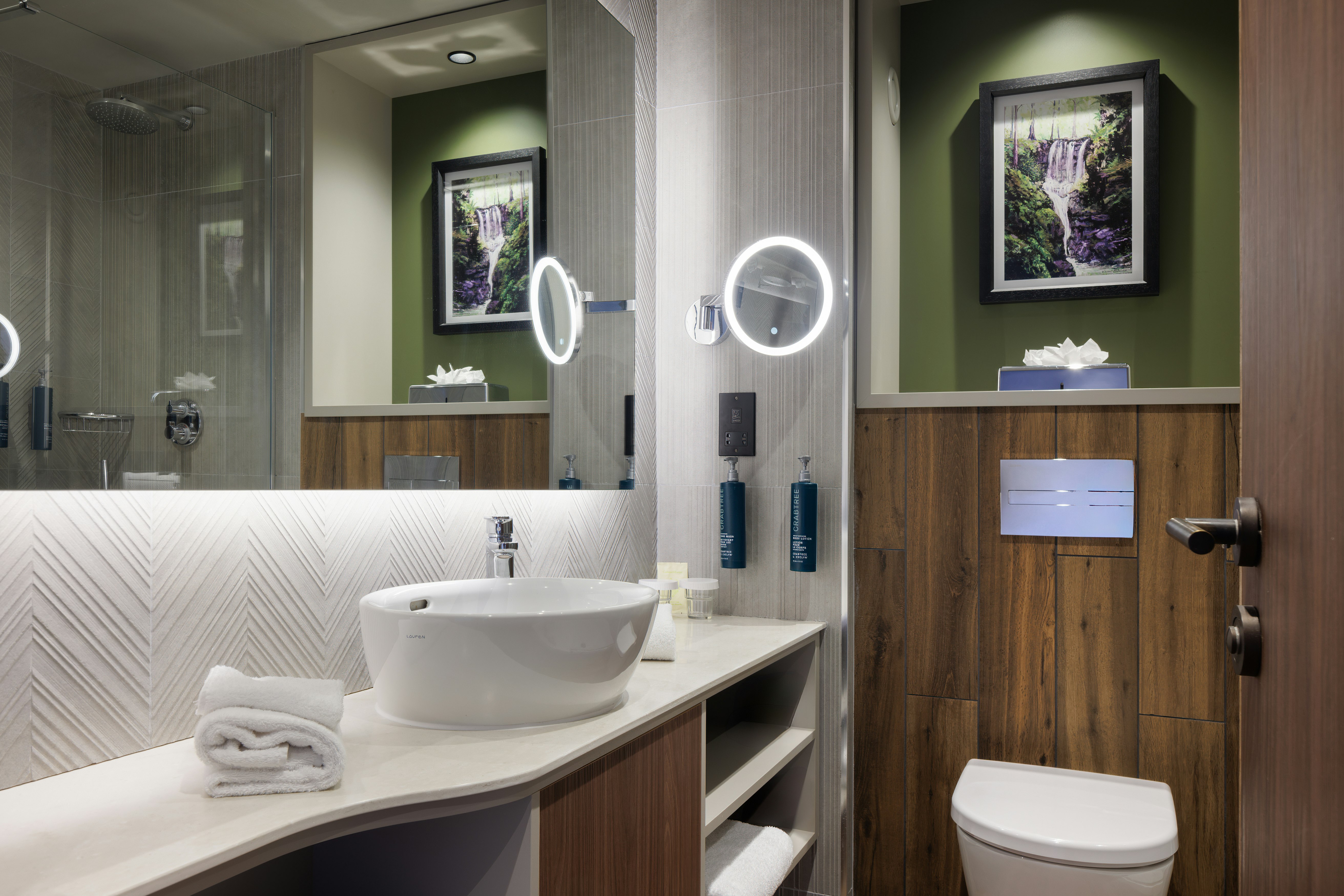 Deluxe, King Bed, Golf Course View، DoubleTree by Hilton Belfast Templepatrick Golf & Country Club 3/4