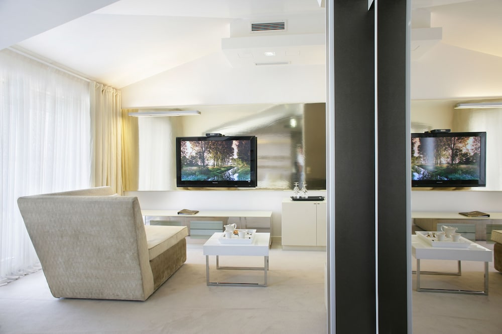 Hotel Damianii 50/75