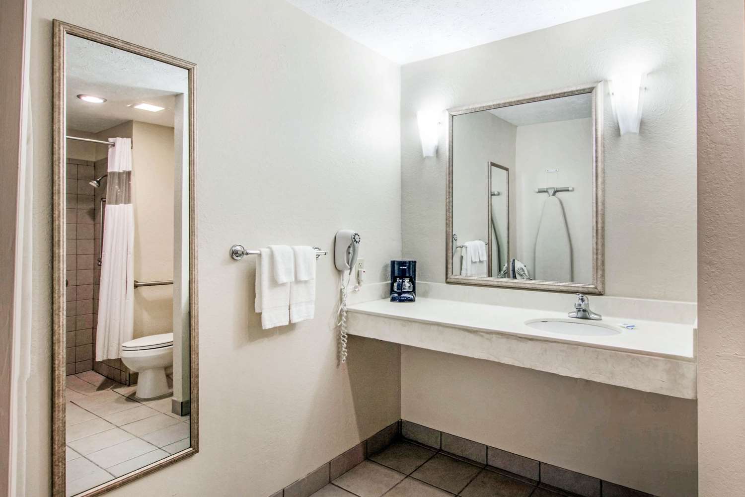 Rodeway Inn La Grange East 8/10