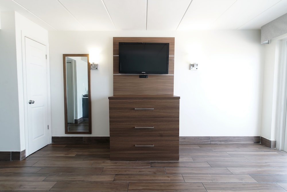 Marjac Suites 40/53