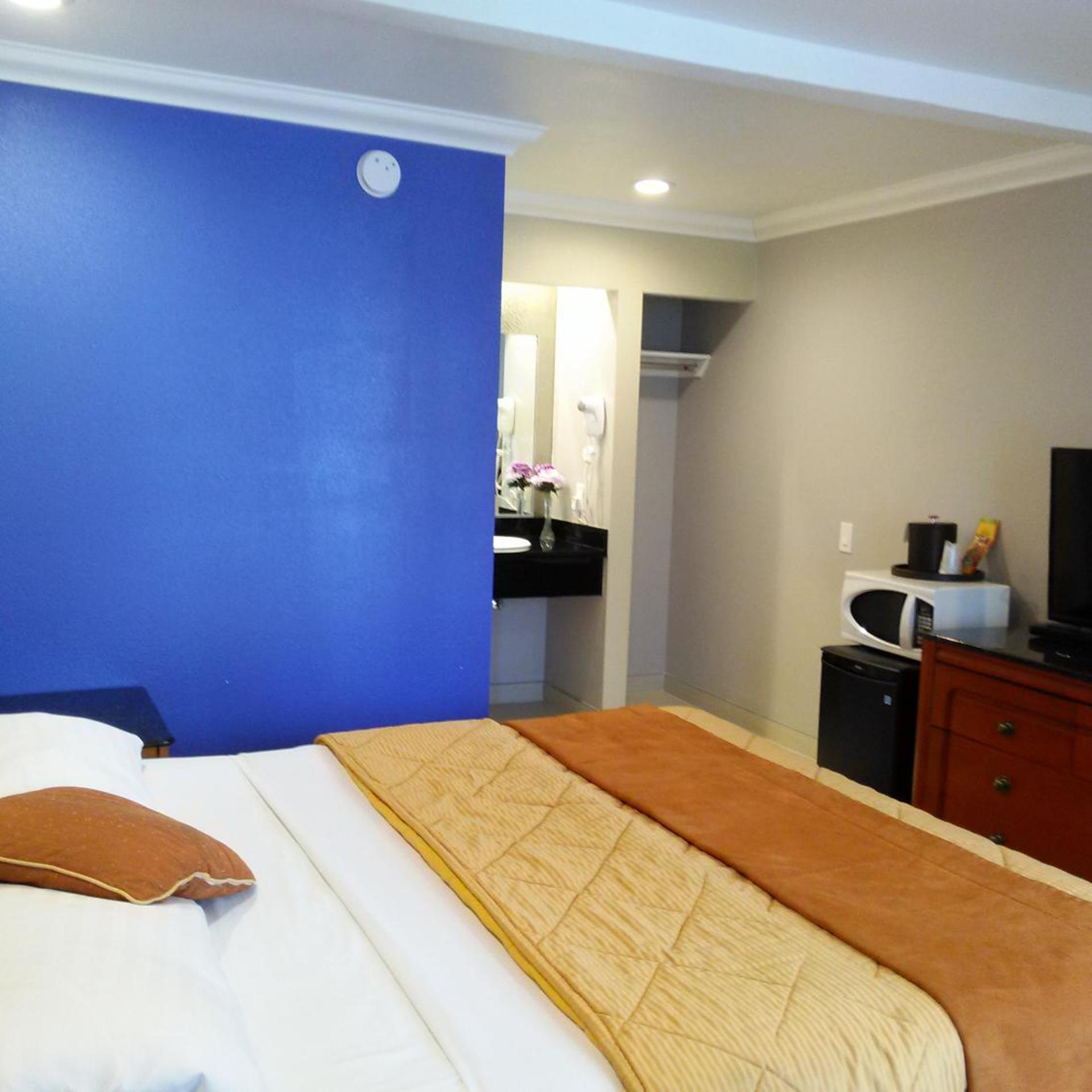 Highlander Motel 13/56