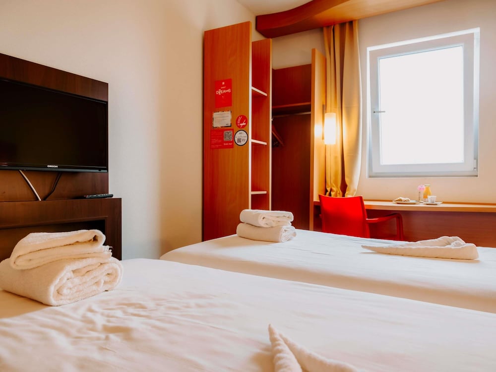 Ibis Sofia Airport Hotel 18/60