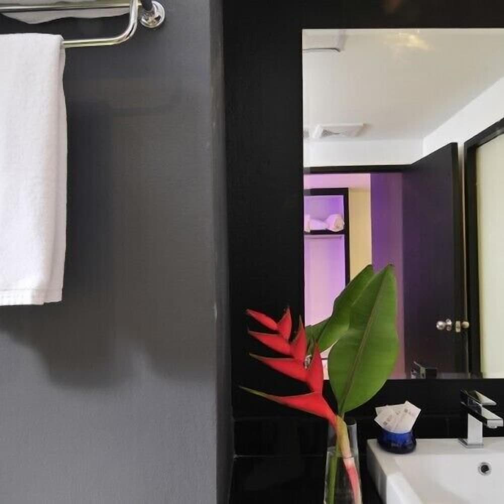 At24 Boutique Hotel 28/29