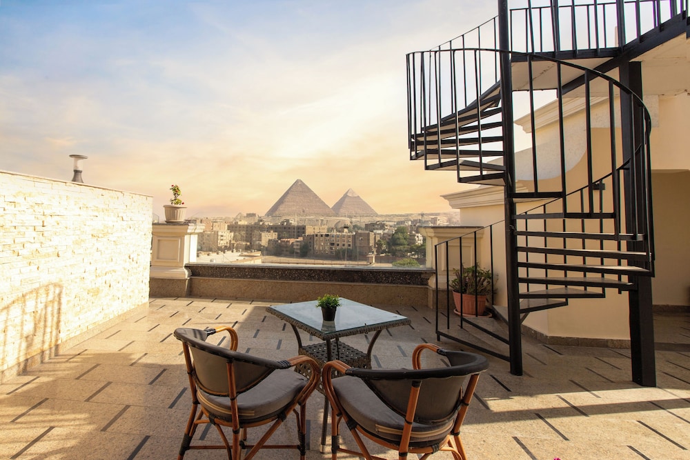 Pyramids Yard Hotel 46/57