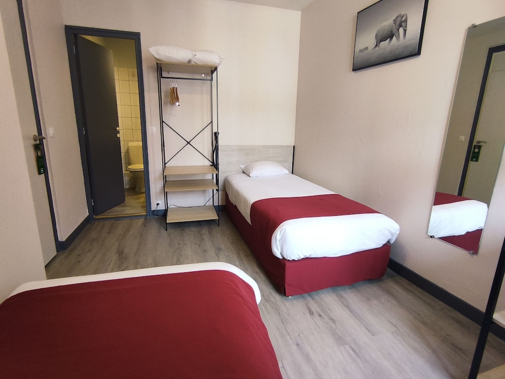 P'TIT DEJ-HOTEL COGNAC LA RESIDENCE 17/47