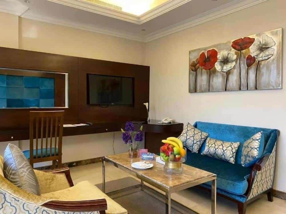 ثري بوينتس السلامة(Three Points Al Salama) 31/50