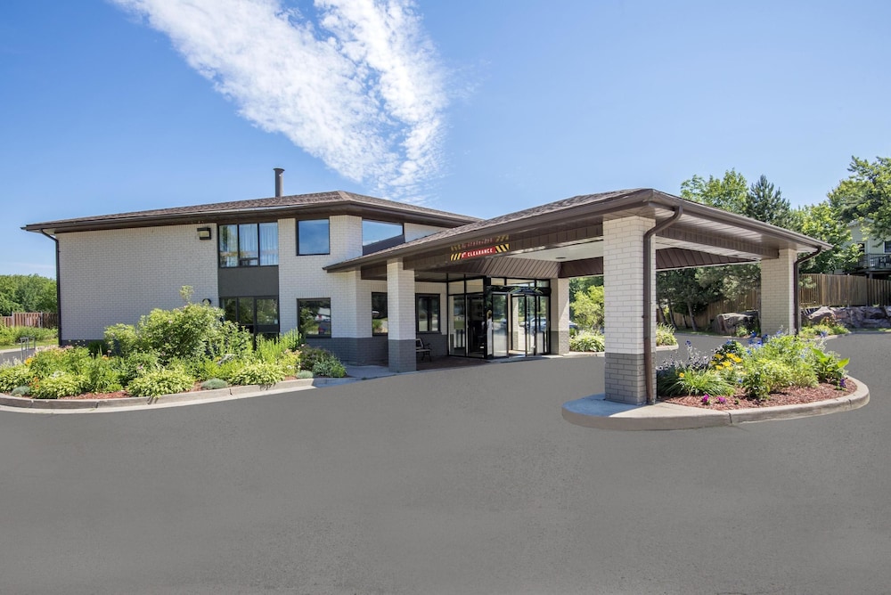 Comfort Inn North Bay 3/44