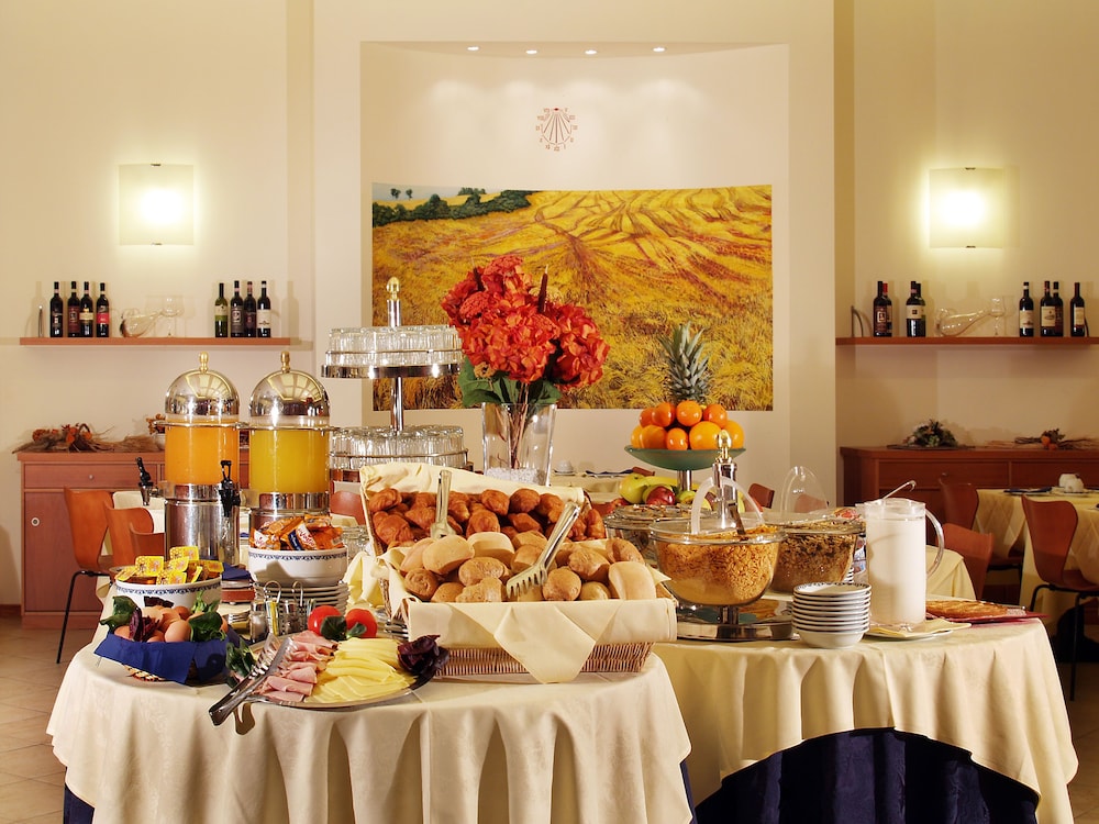 Meridiana Hotel 45/56