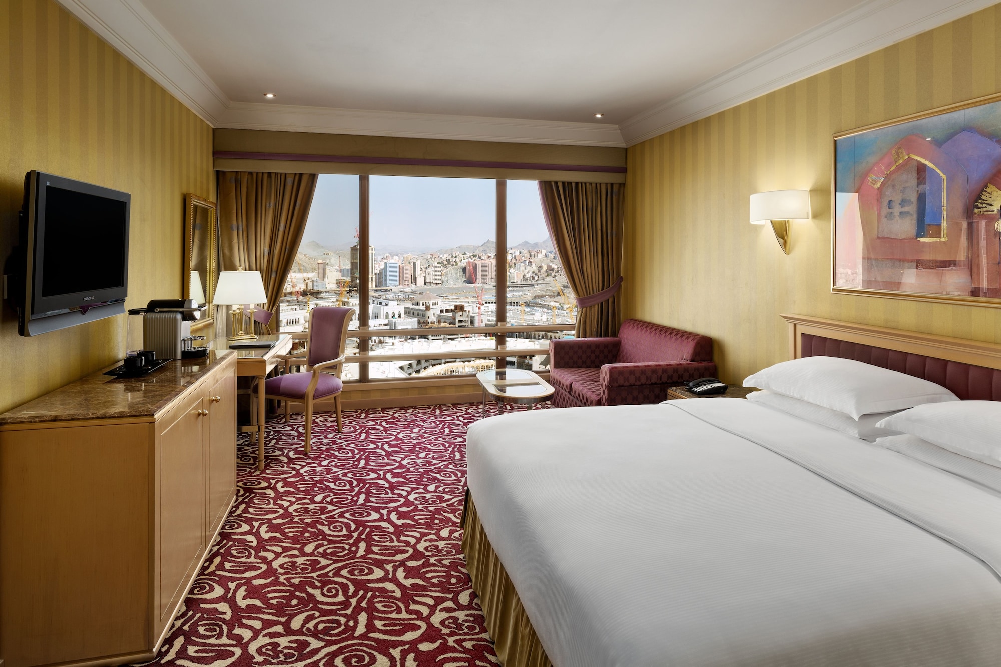 DELUXE, KING BED, PARTIAL KAABA VIEW