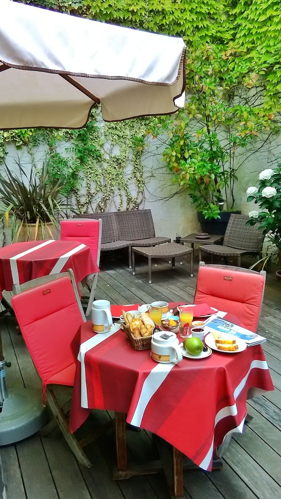 Hotel La Marisa 61/70