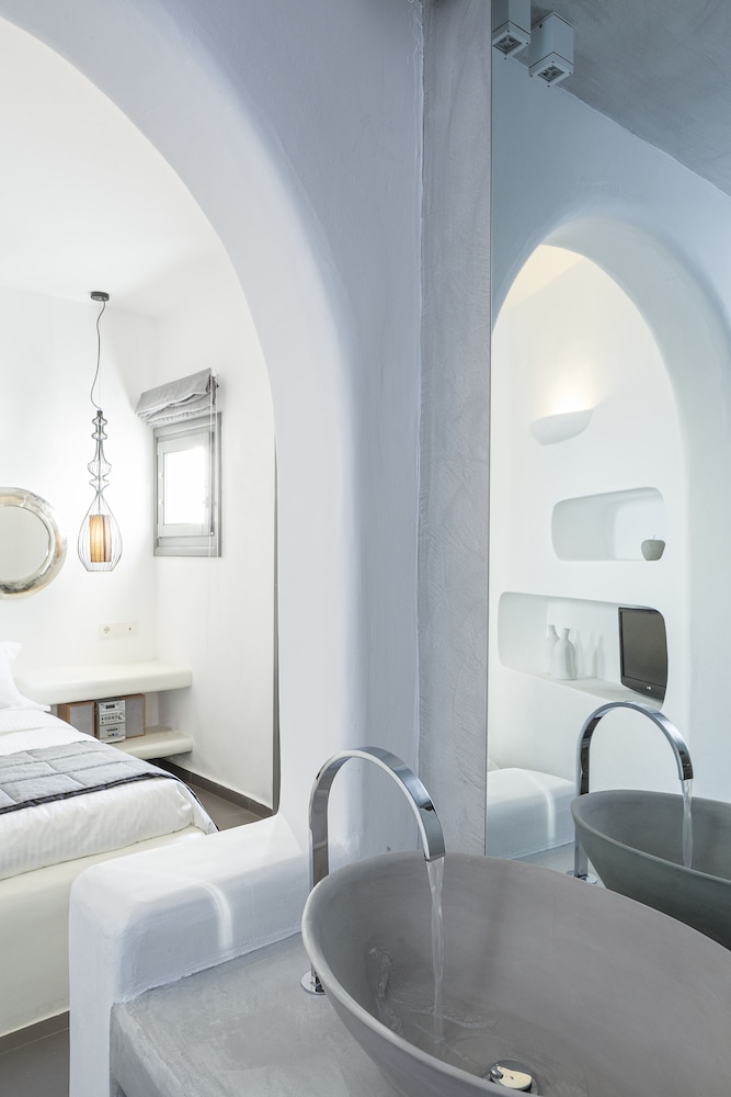 Aroma Suites 19/65