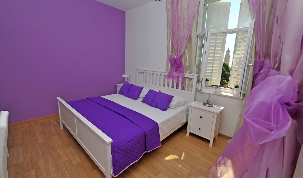 Nirvana Luxury Rooms 39/82