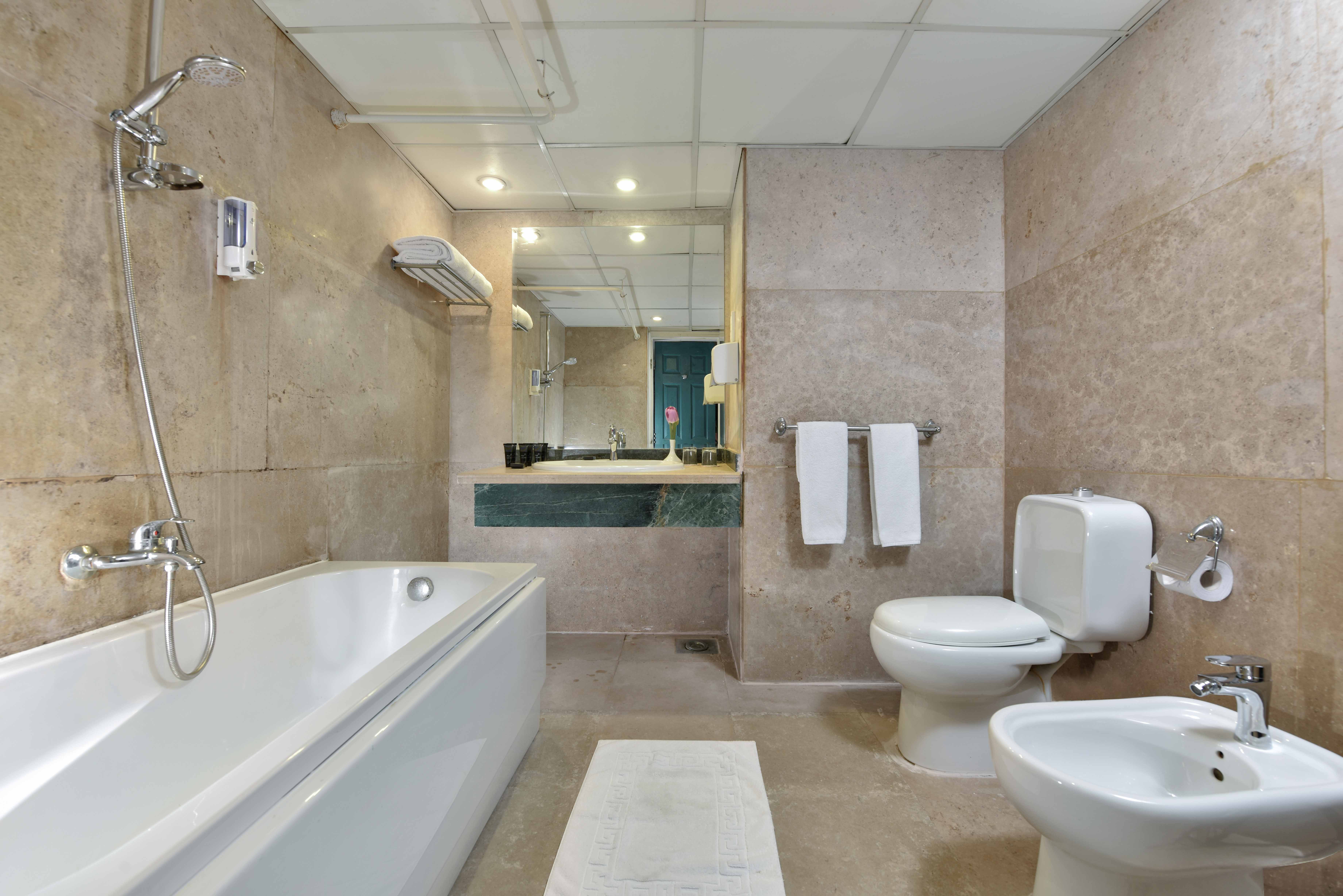 Moreno Horizon Spa and Resort 50/50