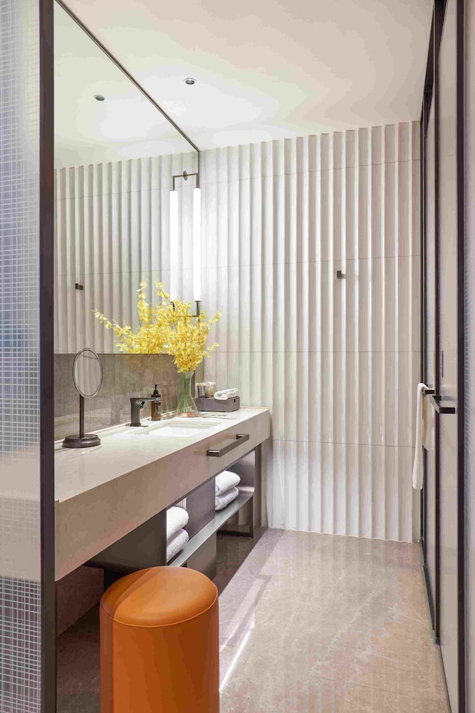 UrCove by HYATT Shanghai West Riverside 36/42