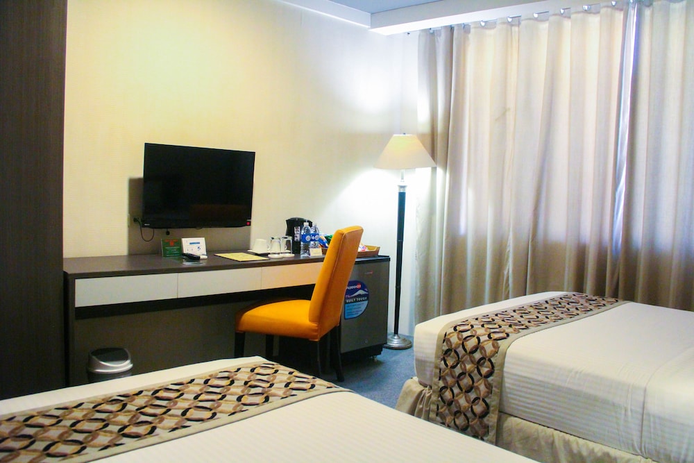 88 Courtyard Hotel 15/52