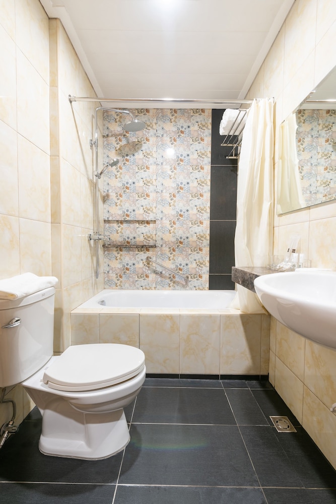 Bay Area Suites 28/28