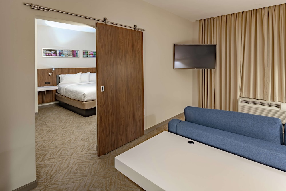 Hilton Garden Inn Dallas At Hurst Conference Center 43/53