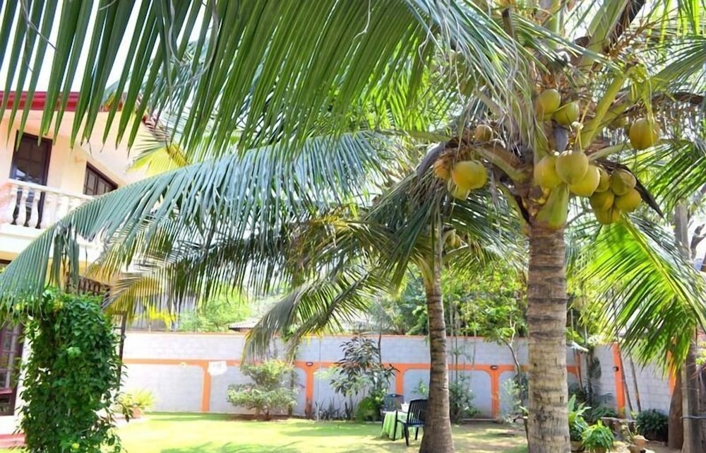 Sugandi Inn 37/40