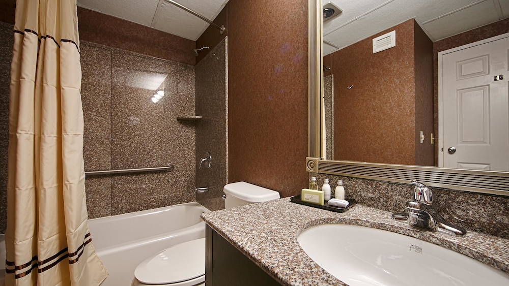 Best Western Plus Morristown Inn 8/40