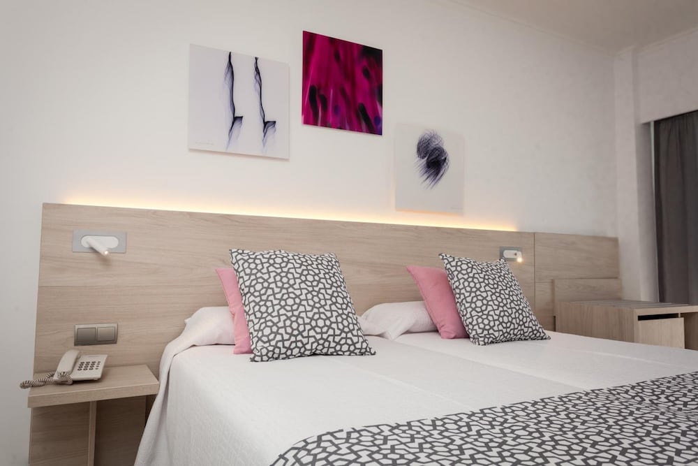 Hotel Timor 8/44