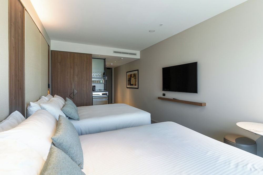 Oval Hotel Adelaide 14/50