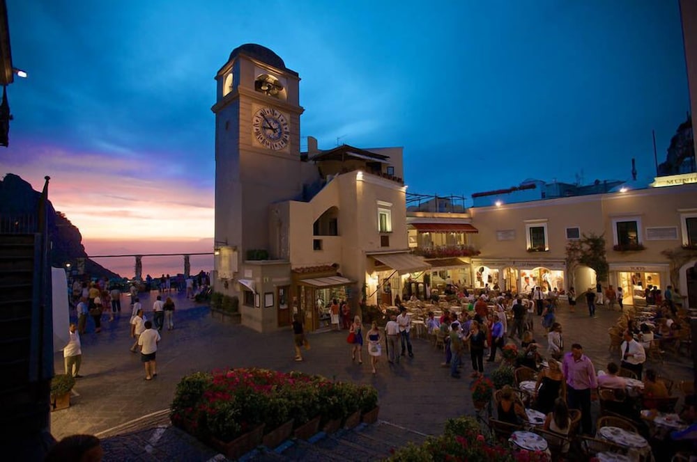 Relais Villa Anna 40/46