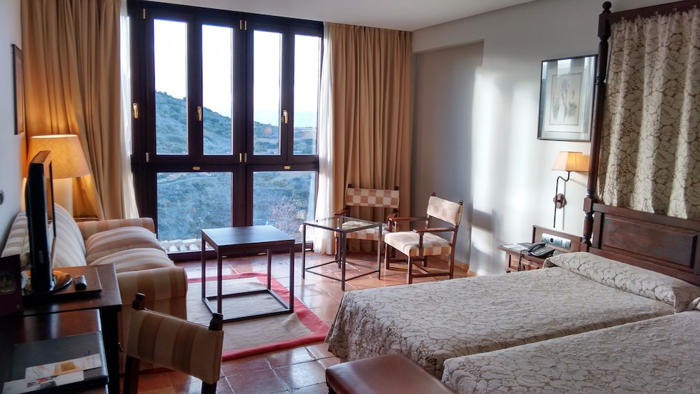 Parador de Sos del Rey Catolico 30/71