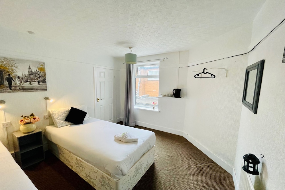 OYO Harbour Hotel 28/61