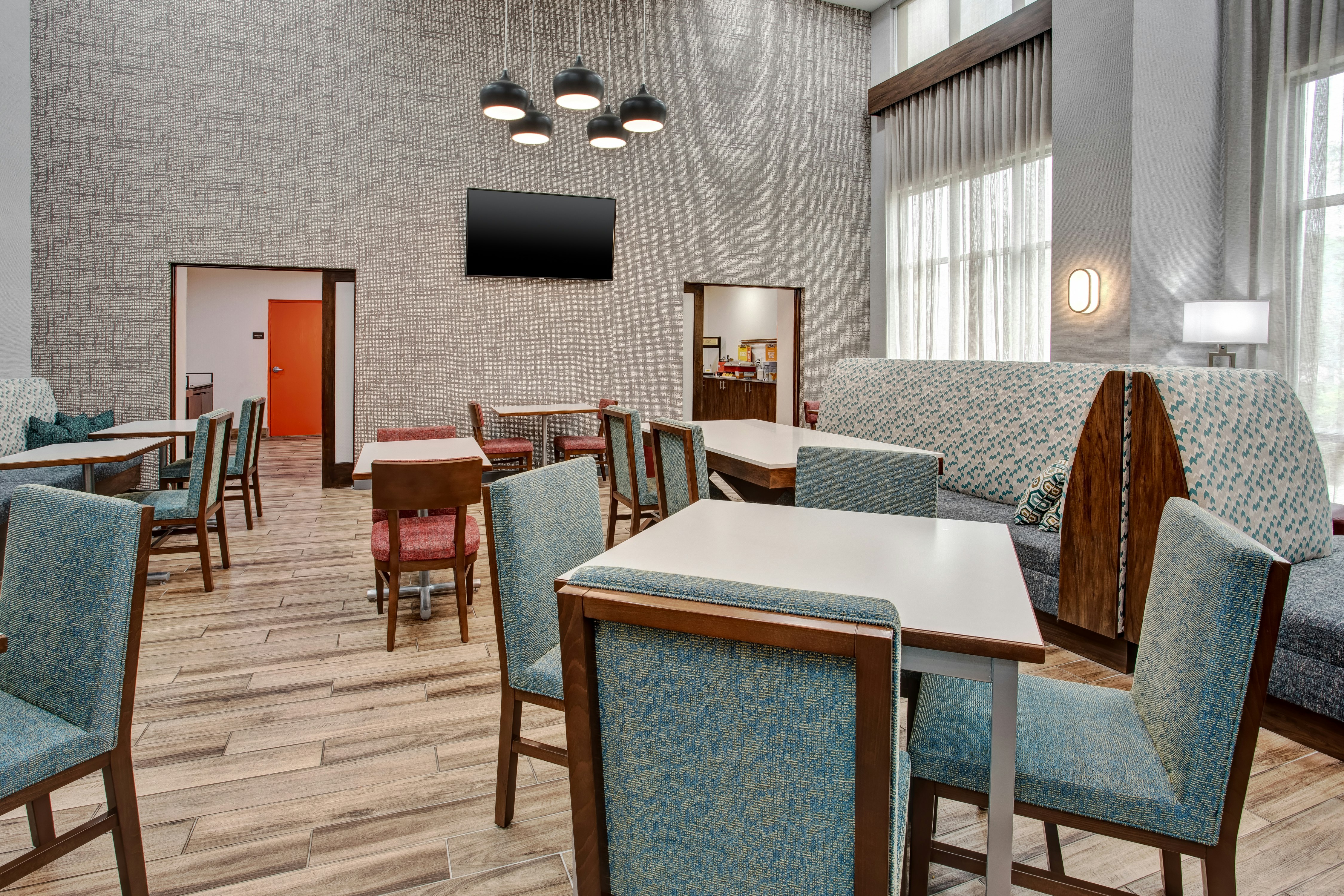 Hampton Inn and Suites Tampa East 35/46