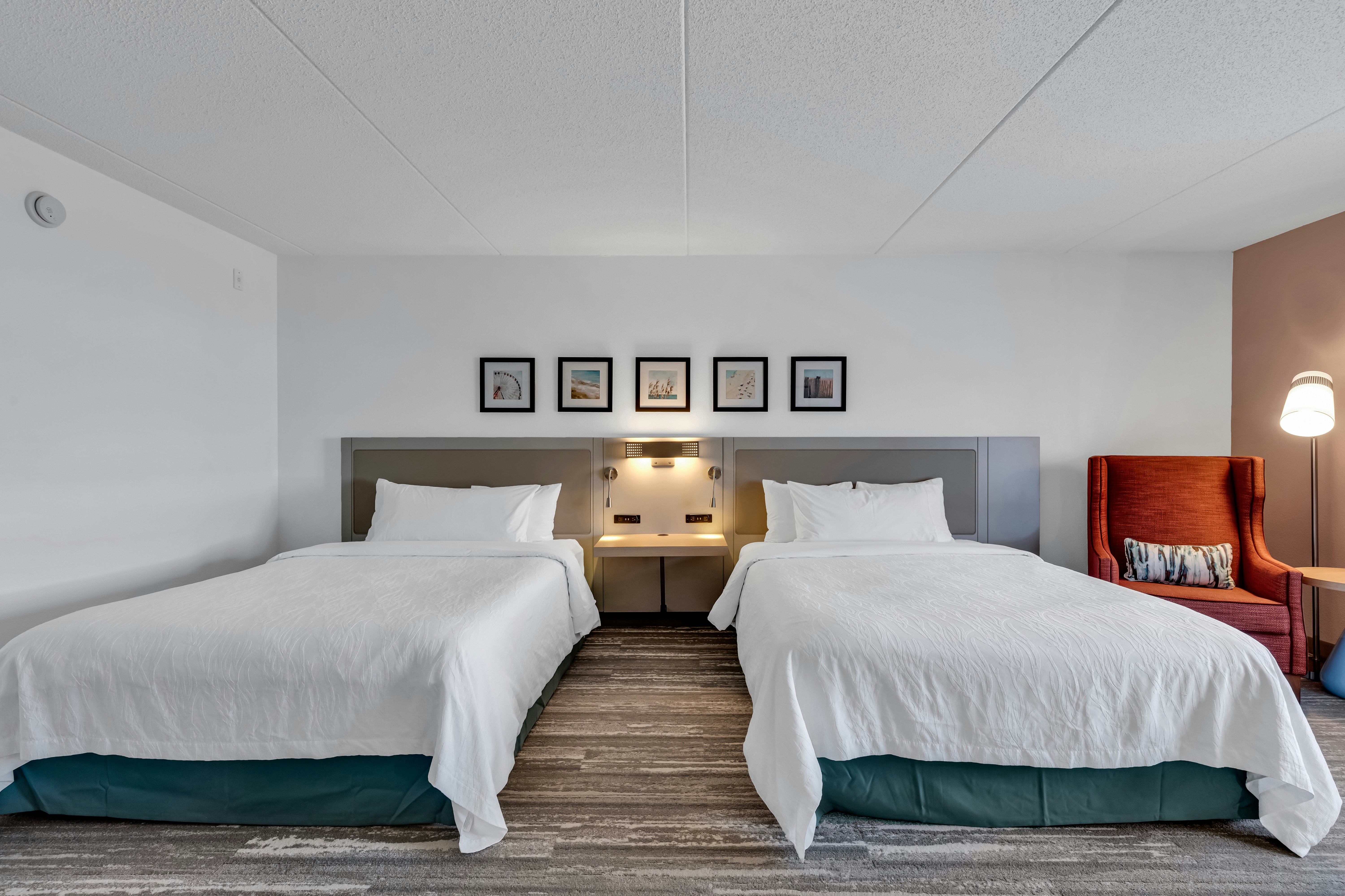 Room, 2 Queen Beds, Bathtub, Accessible