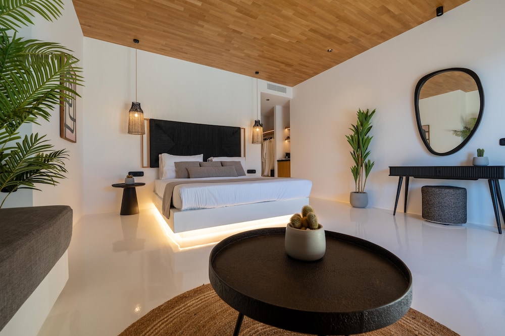 Ftelia Black Villas 9/50