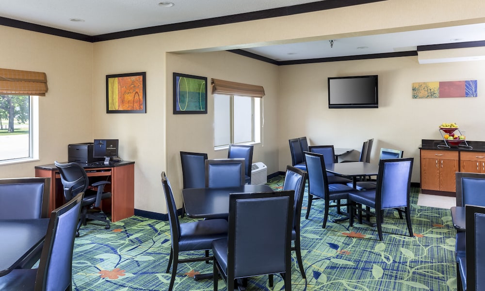Fairfield Inn Forsyth Decatur 14/19