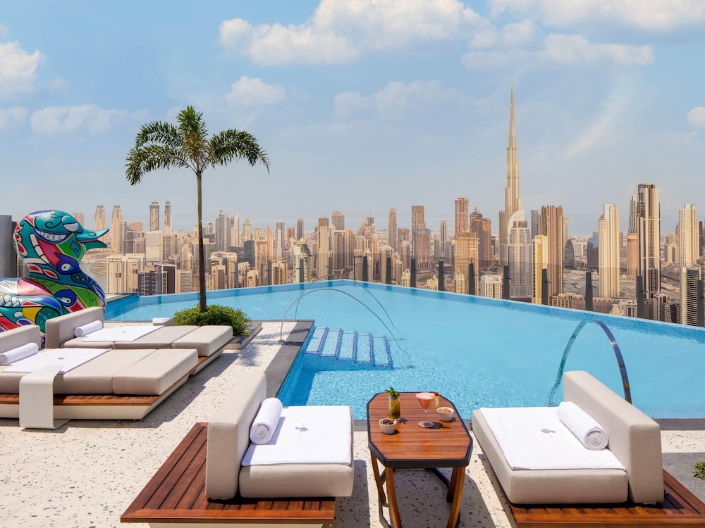 SLS Dubai Hotel and Residences 38/75