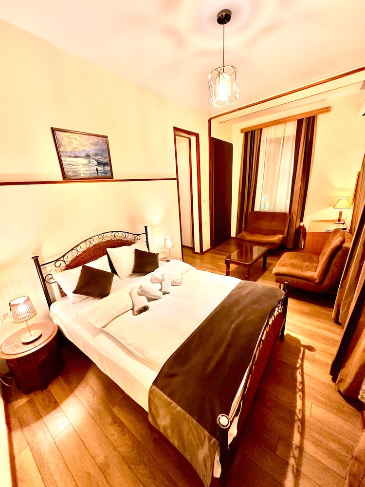 Hotel British House 15/50