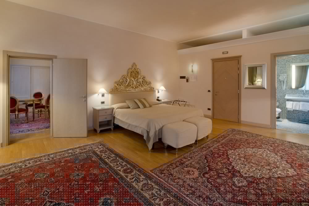 Liassidi Palace 18/84