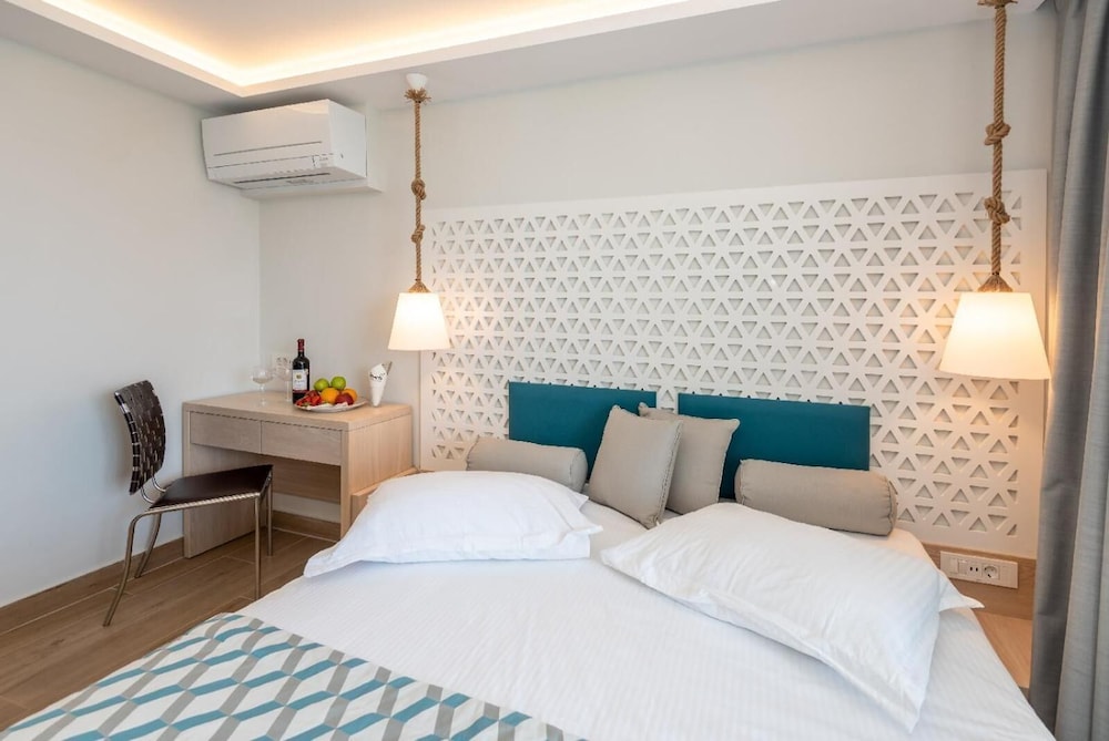 Triton Boutique Hotel 11/47