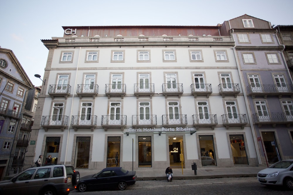 Carris Porto Ribeira in PORTO