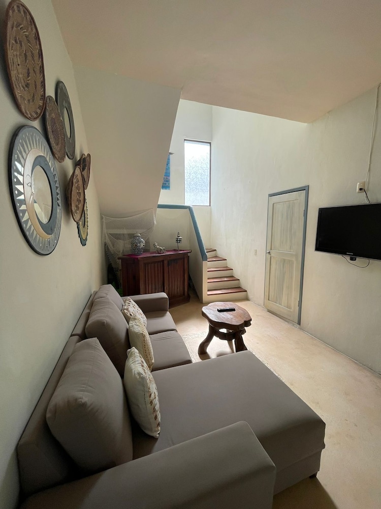 La Puerta Azul Beachfront Adults Only 28/50