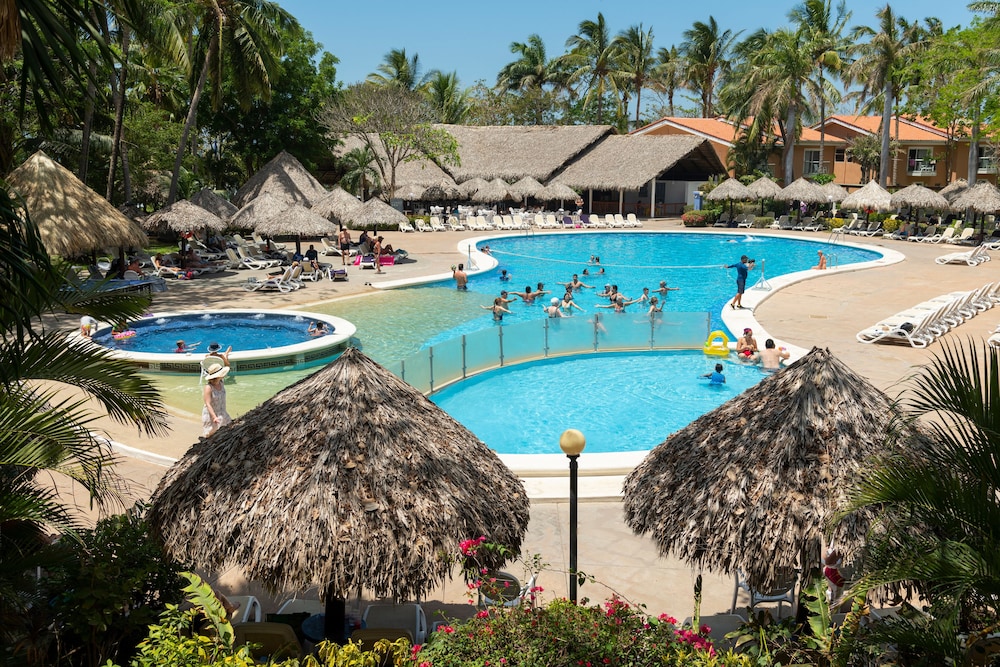 Occidental Tamarindo 44/50