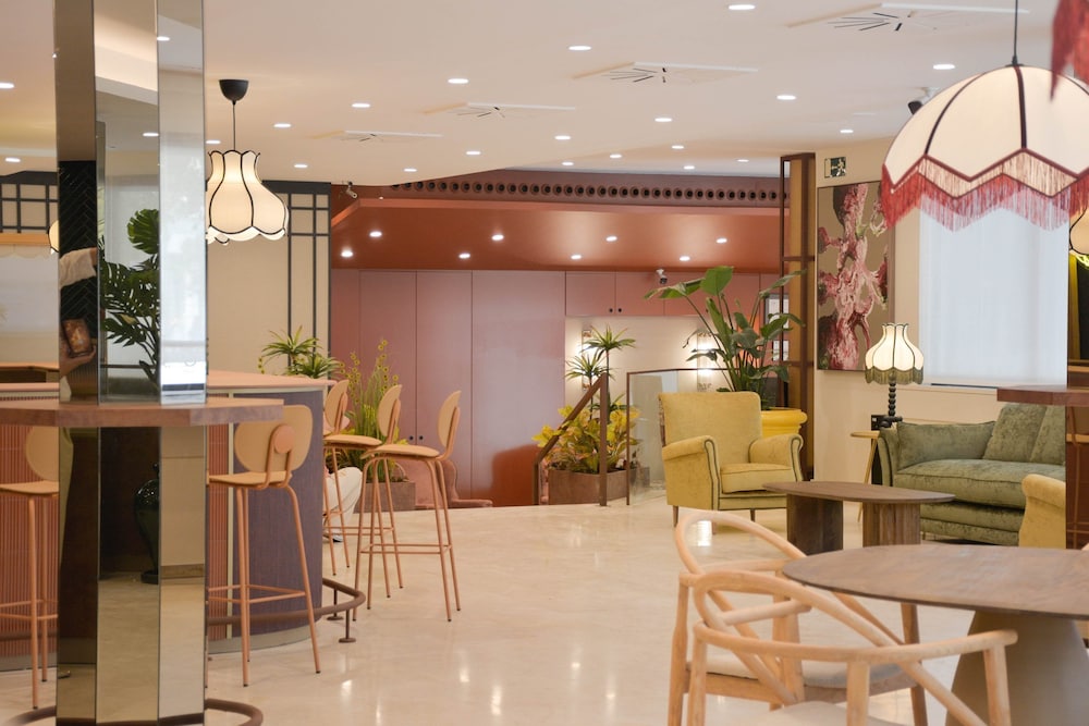 HOTEL VILADOMAT(FORMERLY AB Viladomat Hotel) 41/44