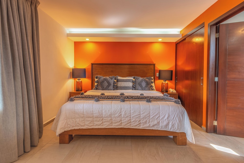 EXCLUSIVE, PENTHOUSE, PLUNGE POOL, TERRACE