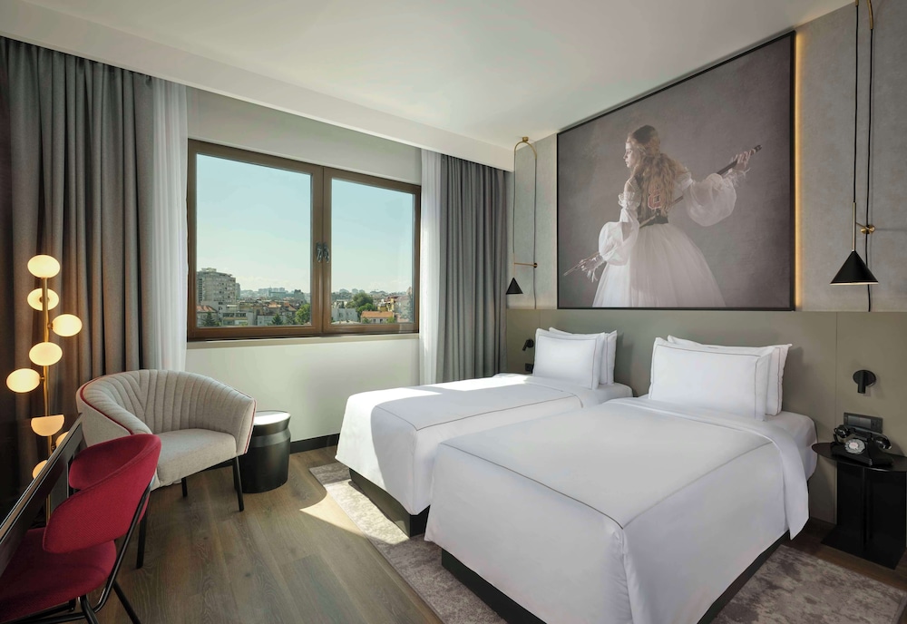 Radisson RED Belgrade 25/64