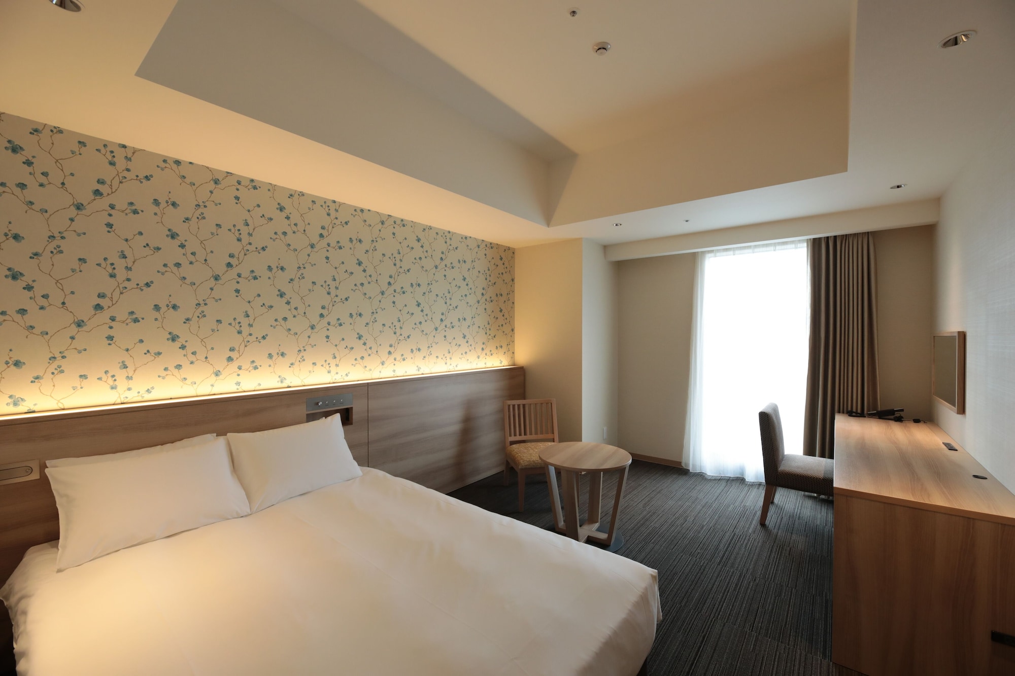 ROOM, DOUBLE BED
