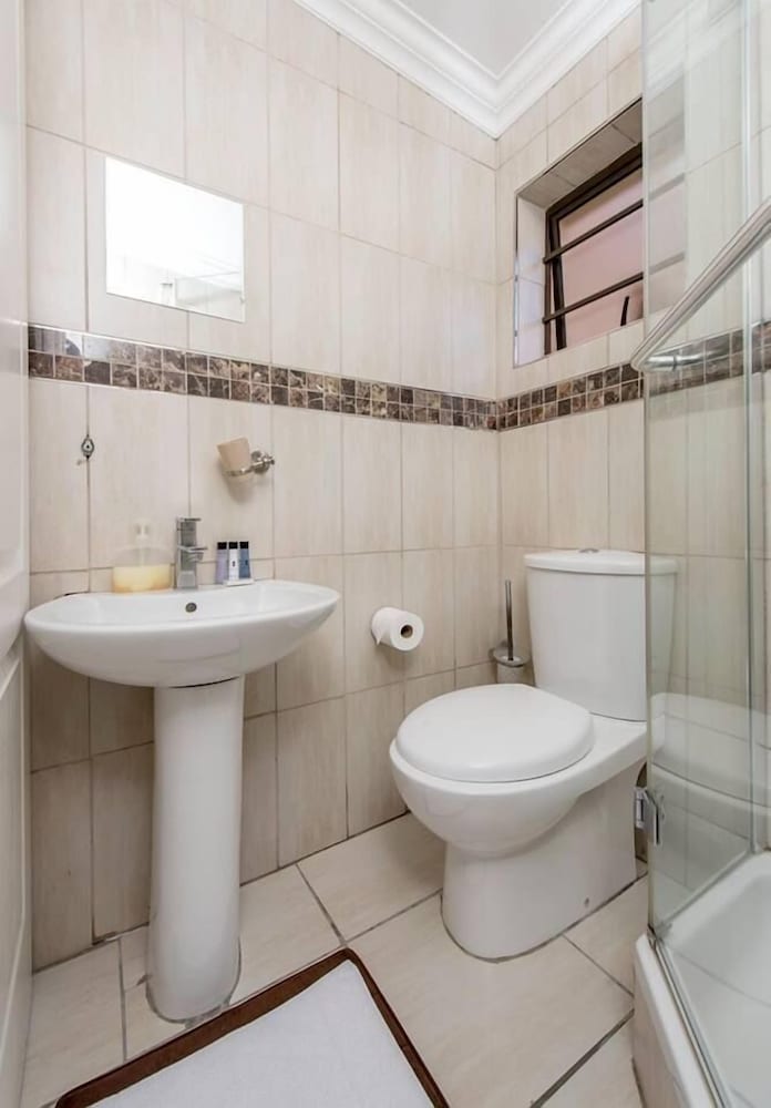 Bhotani Bed And Breakfast 14/15