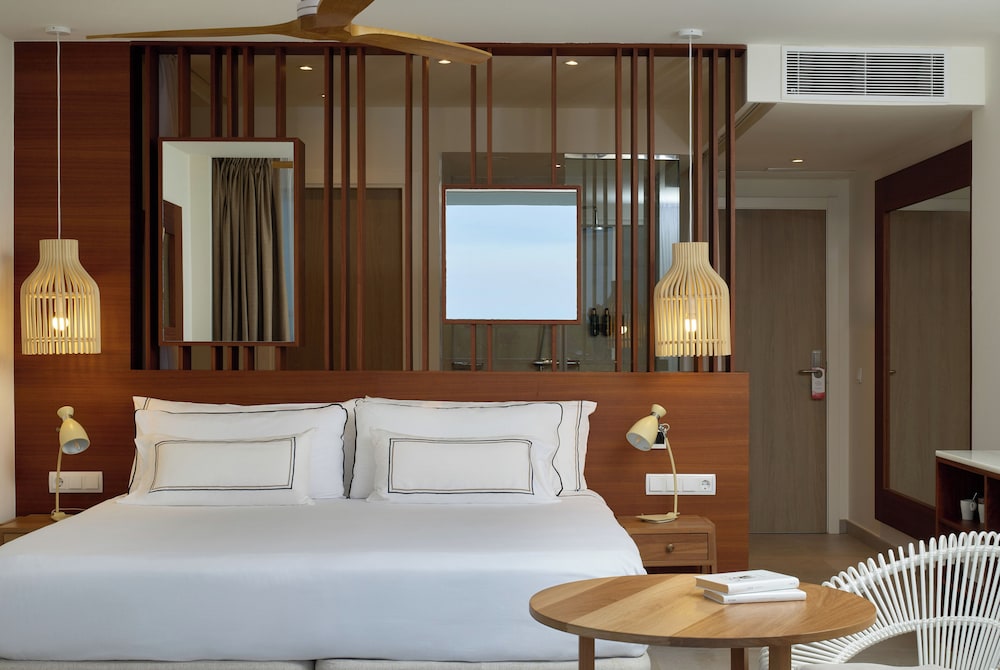 The Level, Junior Suite, Deluxe, King Bed, Sea View