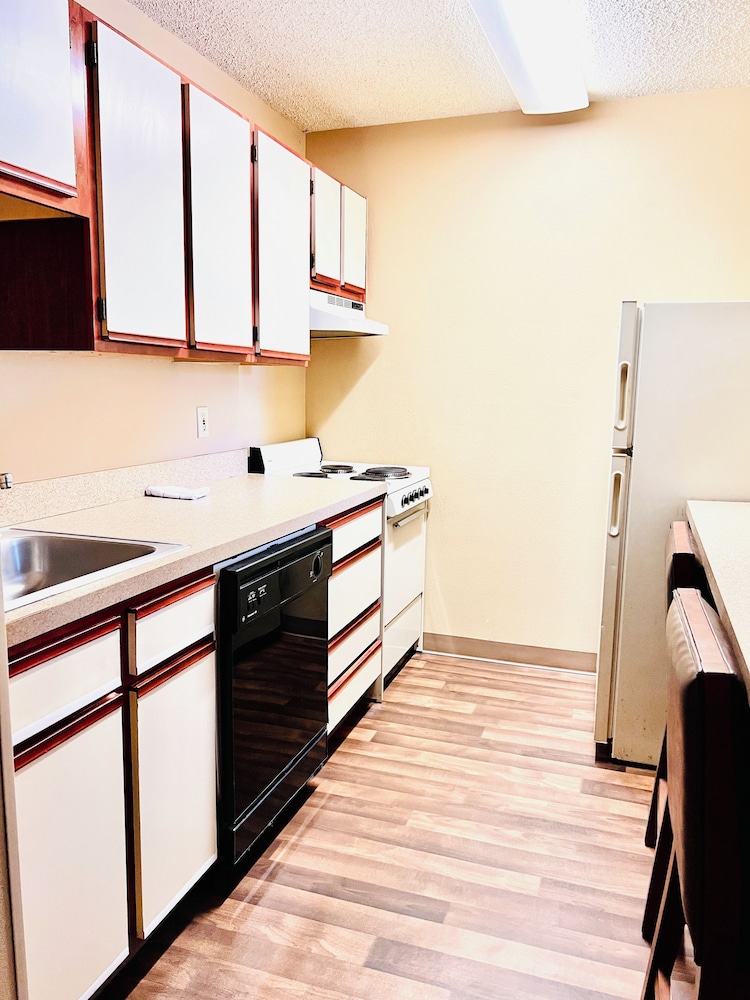 MainStay Suites Little Rock West Near Medical Centers 35/57