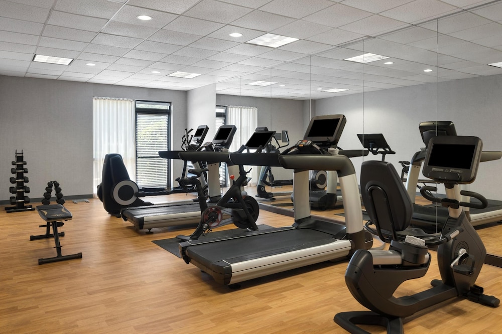 Hyatt Place Dallas/Park Central 35/62
