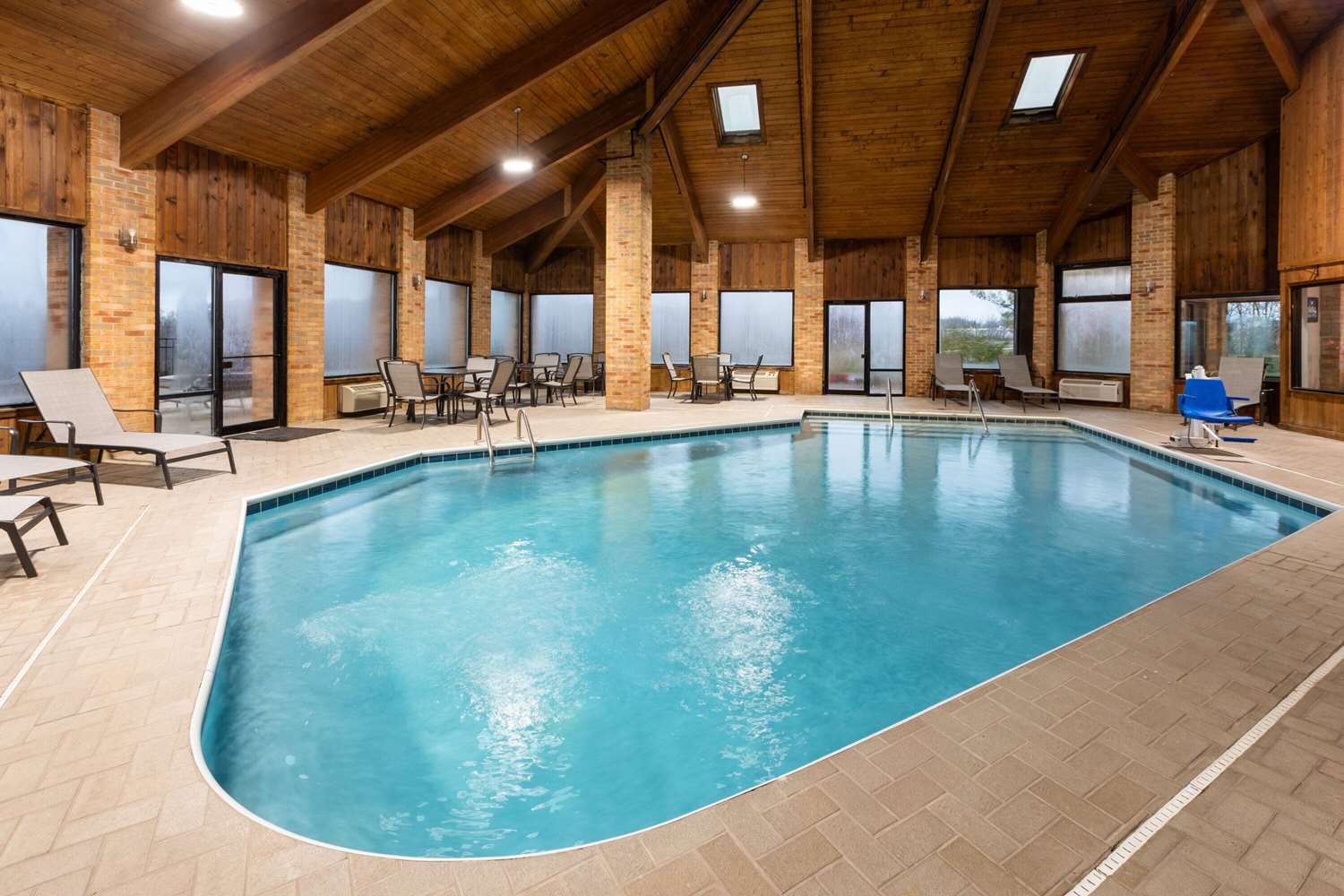 Baymont By Wyndham Warrenton 9/16