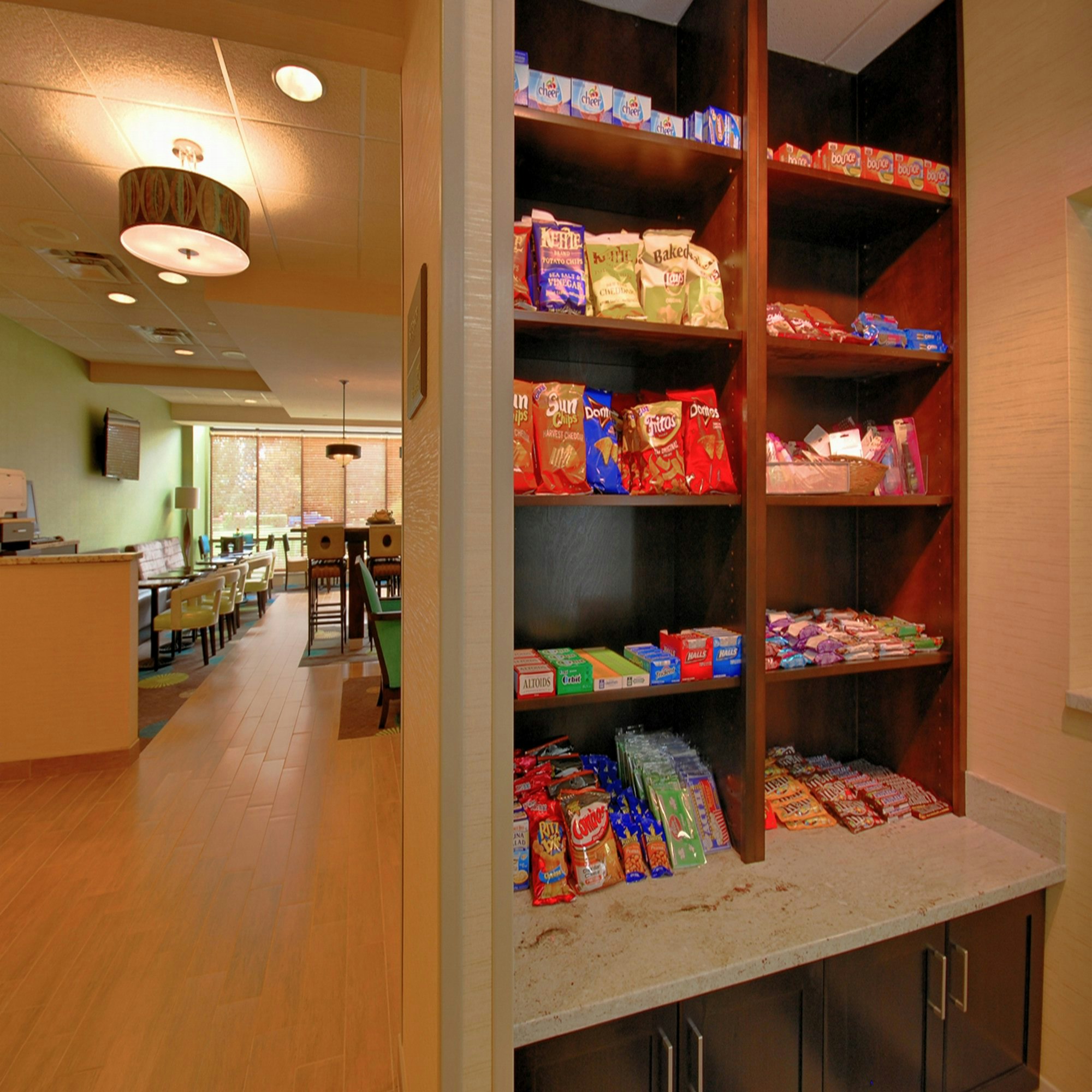 Hampton Inn Clinton, NJ 34/56