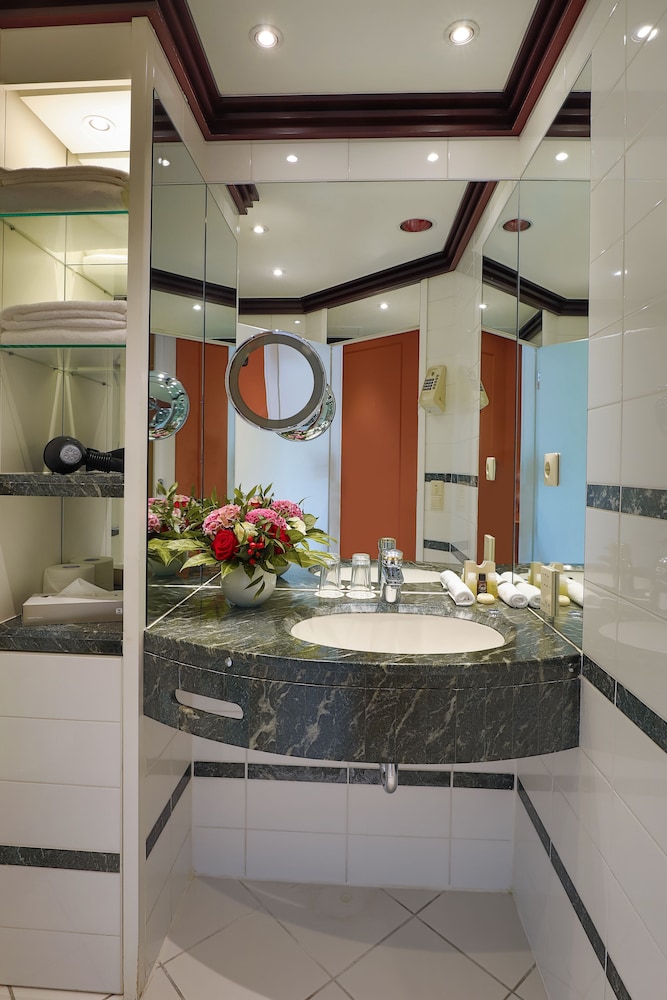 Lobby at Hotel Parc Belair, WorldHotels Distinctive, LUXEMBOURG